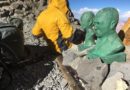 Aconcagua peronista: subieron a la cumbre para erigir bustos de Perón y Evita Aconcagua peronista: subieron a la cumbre para erigir bustos de Perón y Evita