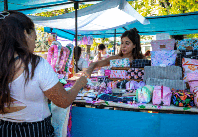 Nuevas jornadas de la Feria de Artesanías, Paseos de Compras y Gastronomía en el distrito