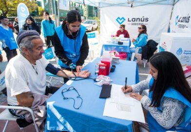 Salud pública, gratuita y de calidad al alcance de la comunidad: Operativo “Sábados de Salud en el Barrio” en Lanús Oeste
