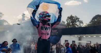 Colapinto deslumbró en Buenos Aires con un show multitudinario de Fórmula 1