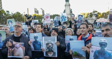 Realizaron frente al Congreso la muestra de fotos de Pablo Grillo tras denunciar censura oficial