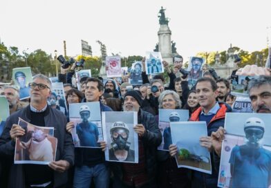 Realizaron frente al Congreso la muestra de fotos de Pablo Grillo tras denunciar censura oficial
