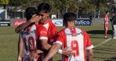 Talleres (RE) ganó en su visita a Liniers y se afirma en zona de Reducido