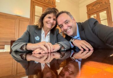 Bullrich le exigió a Adorni que presente su declaración jurada sin demoras