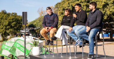 El Municipio entregó indumentaria y elementos de trabajo a más de 200 cooperativistas lanusenses