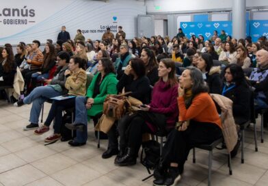 Salud mental: Lanús Gobierno desarrolló la segunda jornada interdisciplinaria en el auditorio municipal