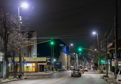 Lanús Gobierno avanza con la repotenciación LED en las principales avenidas del distrito