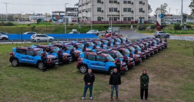 Incorporan 20 camionetas blindadas para la Patrulla de Ordenamiento Urbano de Lanús