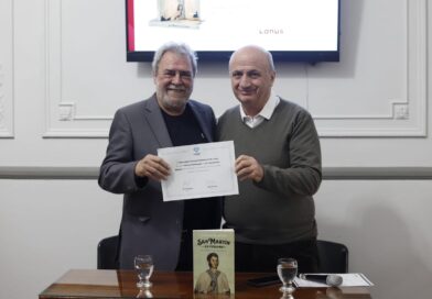 «San Martín en persona»: Daniel Miguez presentó su libro en el HCD Lanús