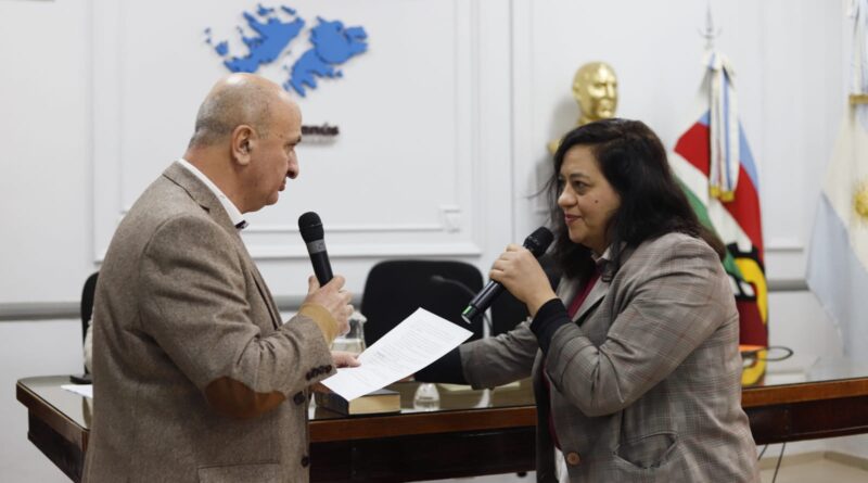 Cynthia Rossetti juró como concejala del HCD Lanús