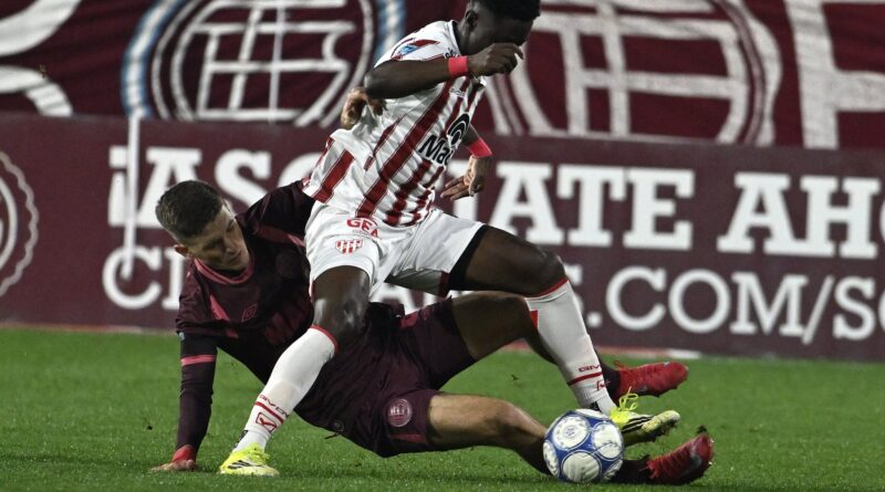 Lanús sufrió un duro golpe sobre el final y cayó ante Instituto en La Fortaleza