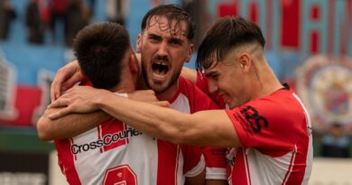 Talleres ganó sobre el final y se subió al segundo puesto de la Primera B