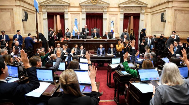 El Senado aprobó la ley de propiedad privada, pero el Gobierno debió retroceder con la reforma de la Ley del Fuego