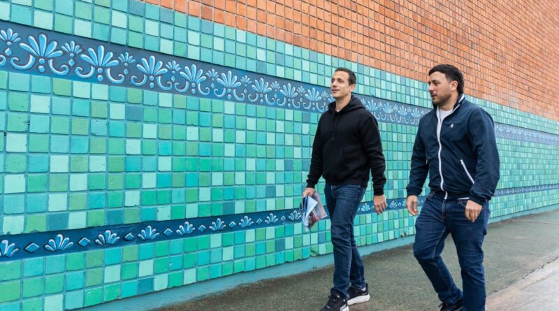 Julián Álvarez recorrió las obras de mejoramiento en los alrededores del Cementerio Municipal
