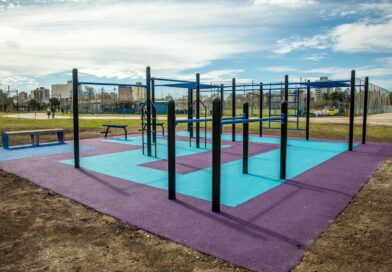 Inauguran un Centro de Calistenia Municipal en el Parque Central Las Colonias