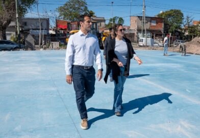 Julián Álvarez supervisó las obras del nuevo polideportivo en el barrio La Maquinita de Gerli