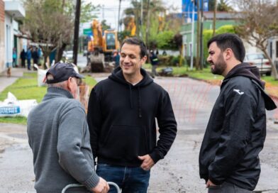 Julián Álvarez supervisó obras de pavimentación en Villa Mauricio y Villa Besada, Monte Chingolo
