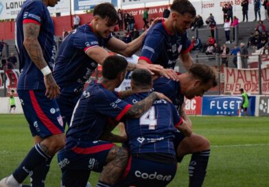Talleres (RE) goleó a Dock Sud en el debut de Kopriva y aseguró su lugar en el Reducido